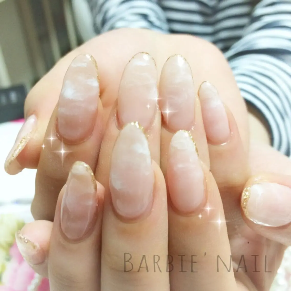 ネイル ジェルネイル ゴールド ラメ(グリッター) 大理石ネイル(マーブル) スカルプネイル 27salon yuinaのネイルデザイン