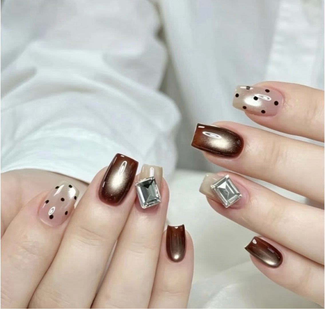 ネイル アオイnail モモのネイルデザイン