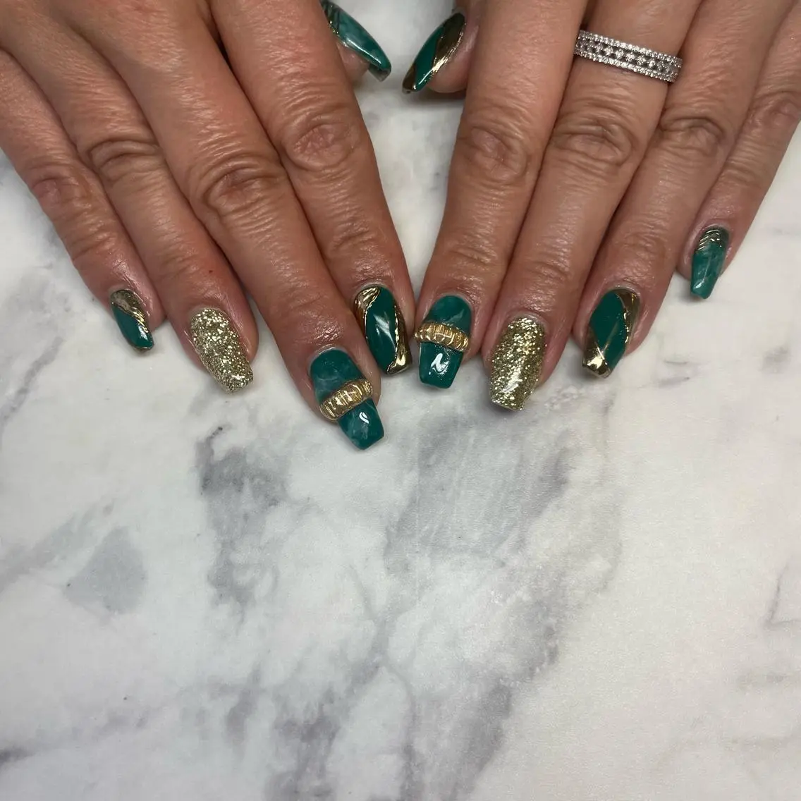 ネイル es nailのネイルデザイン