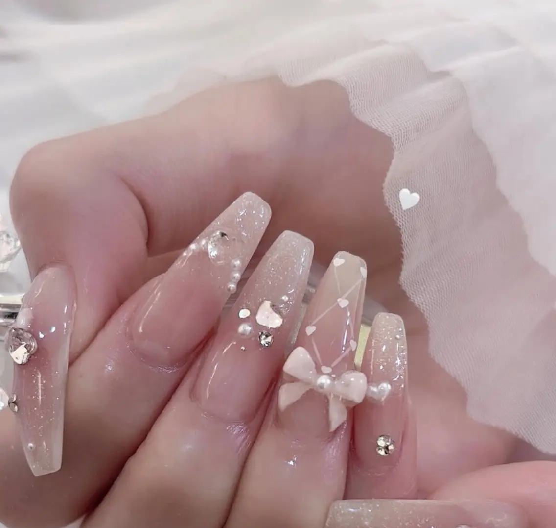 ネイル アートネイル フレンチネイル ジェルネイル キラキラネイル ニュアンスネイル ハンドネイル Ryu Nail NekoChanのネイルデザイン