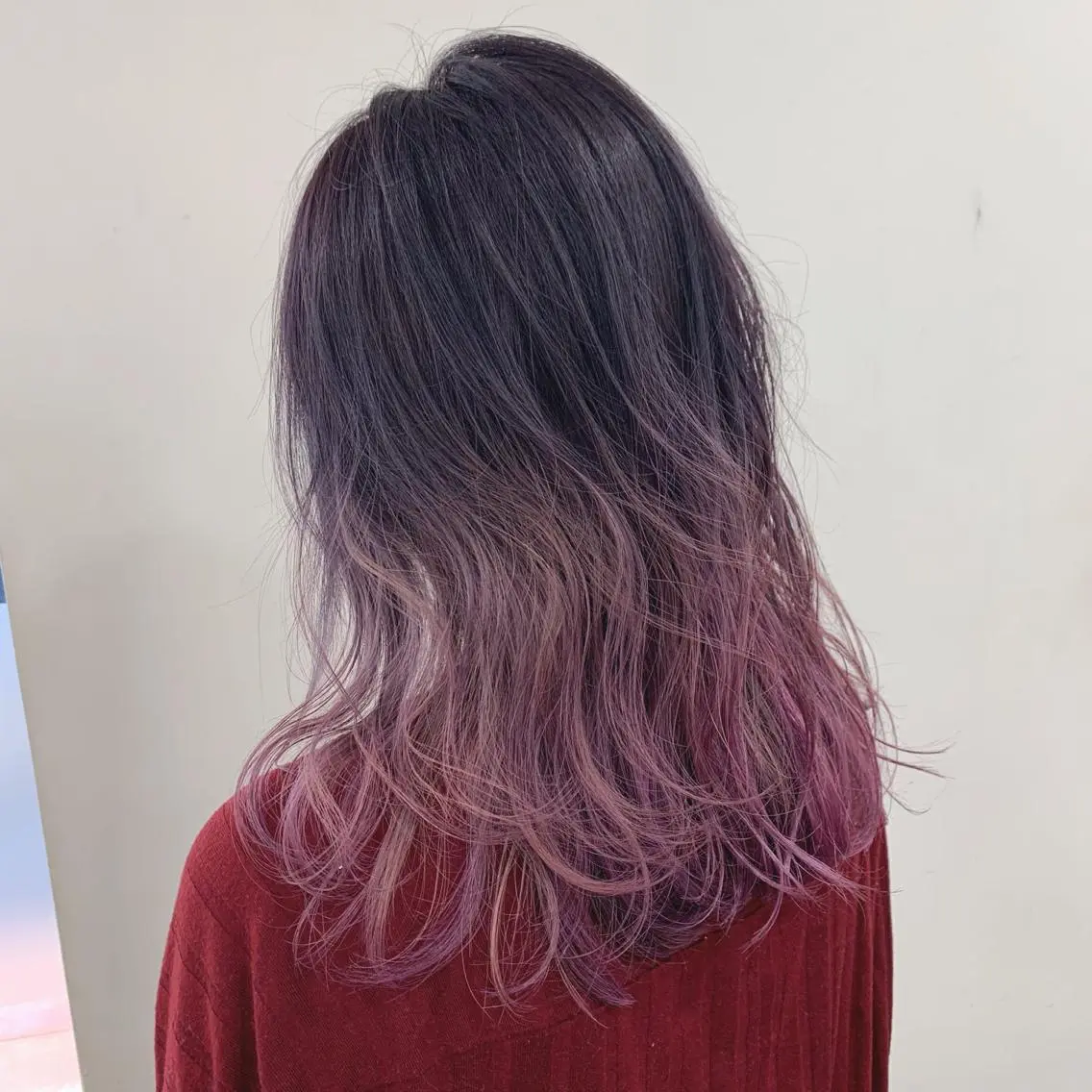 セミロング カラー 薄田 珠美のヘアスタイル