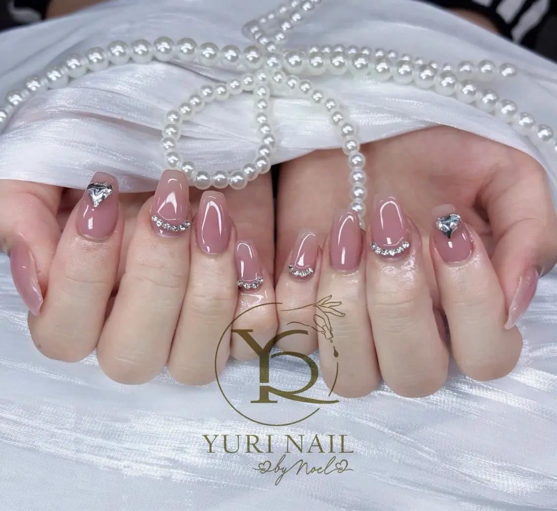 ネイル チークネイル フットネイル フレンチネイル グラデーション キラキラネイル ハンドネイル フットネイル ハンドケア YURI Nail Funabashiのネイルデザイン