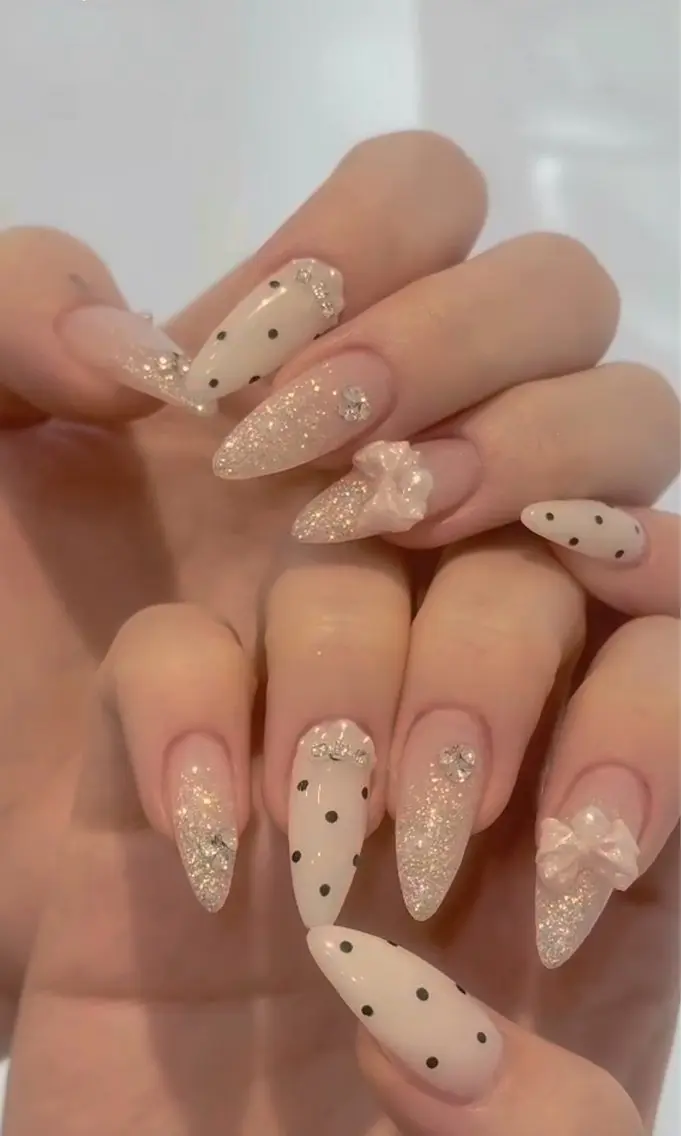 ネイル アートネイル 長さ出し ジェルネイル キラキラネイル 韓国ネイル kana nailのネイルデザイン