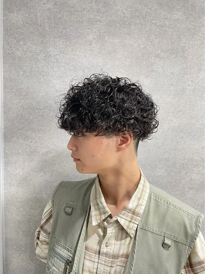 ショート カラー パーマ ヘアアレンジ メンズ キッズ 磯村 翔大のヘアスタイル