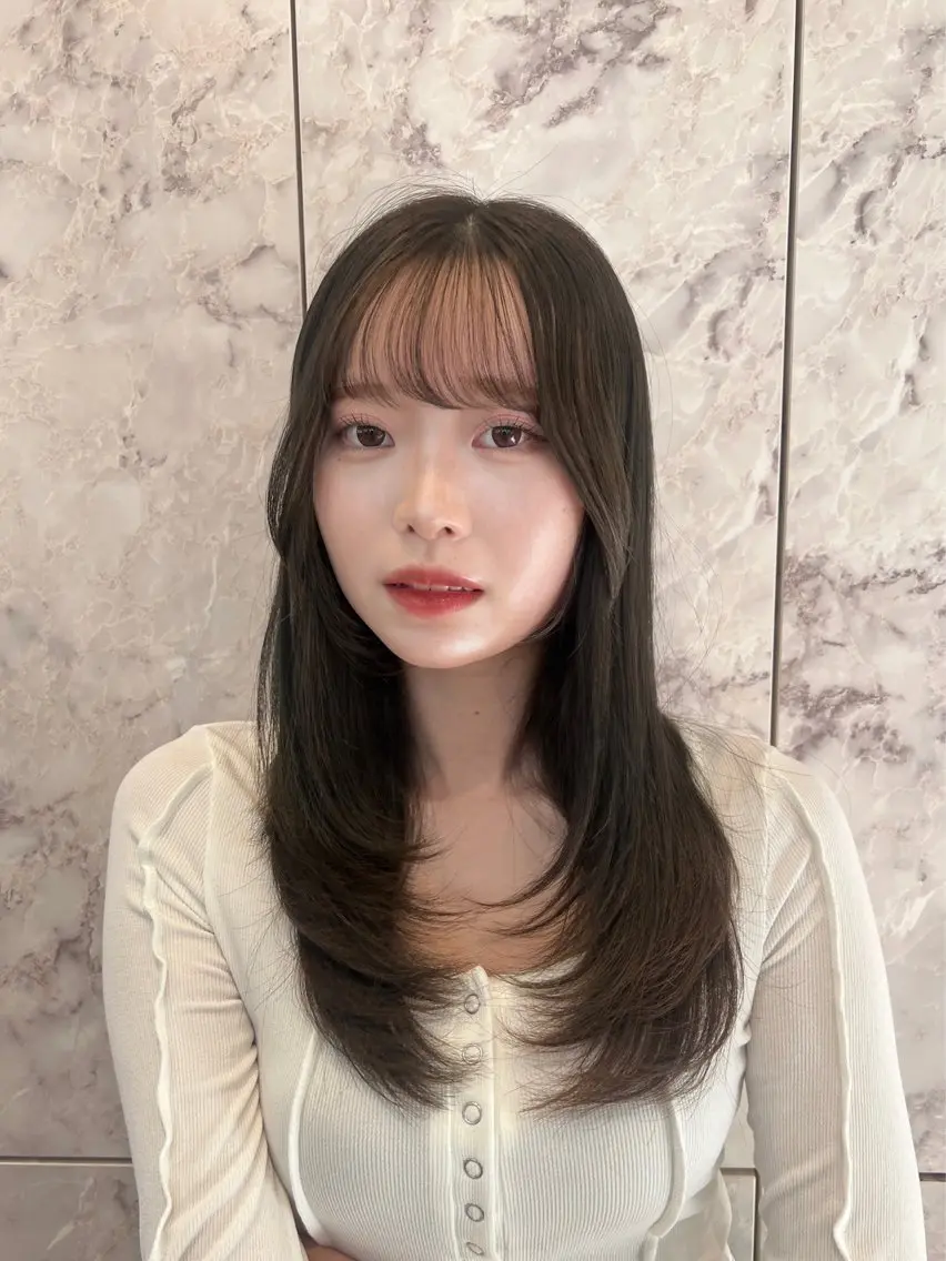 セミロング レイヤーカット 🎀しゅな/韓国 レイヤー/透明感♡のヘアスタイル