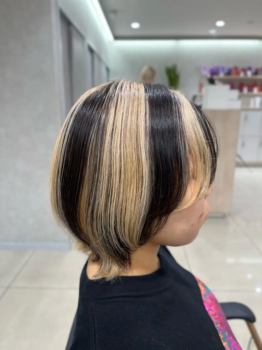 ミディアム カラー デザインカラー カット ヘアカラー 巖本 真希のヘアスタイル