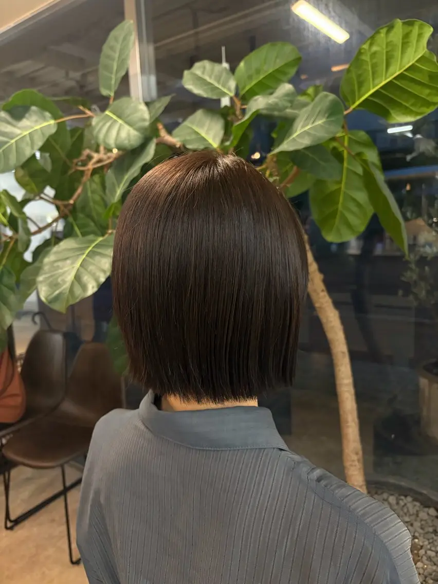 ショート カットモデル unaのヘアスタイル