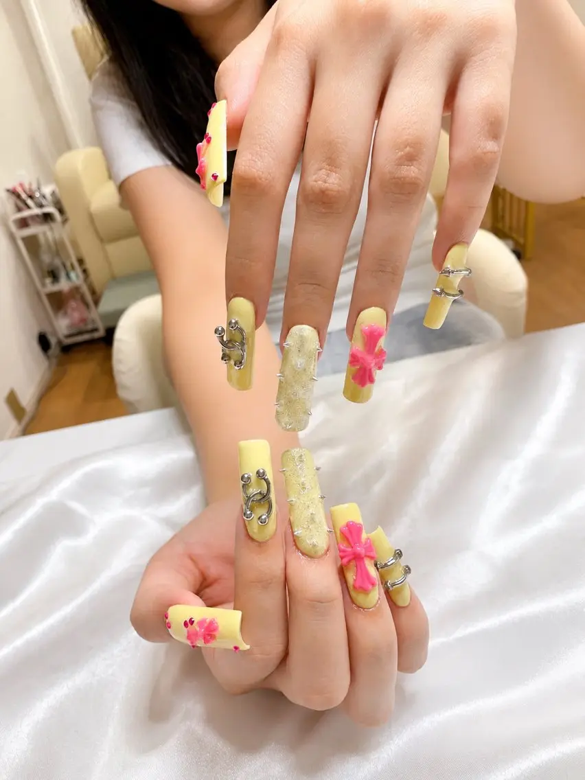 ネイル MIKA LILYのネイルデザイン
