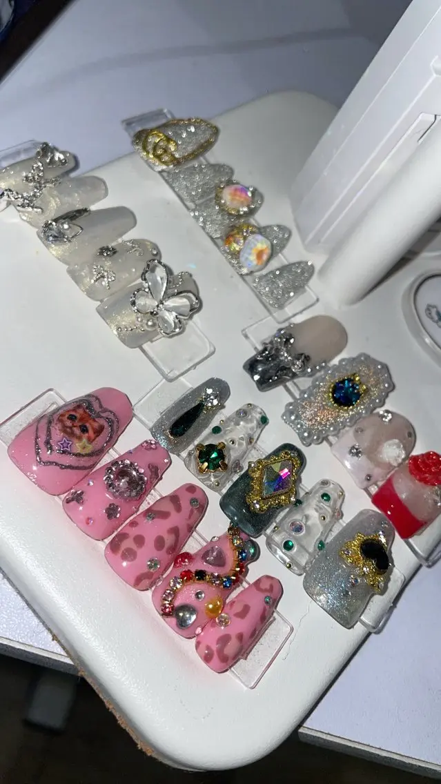ネイル RICO Nail パーツつけ放題🌈のネイルデザイン