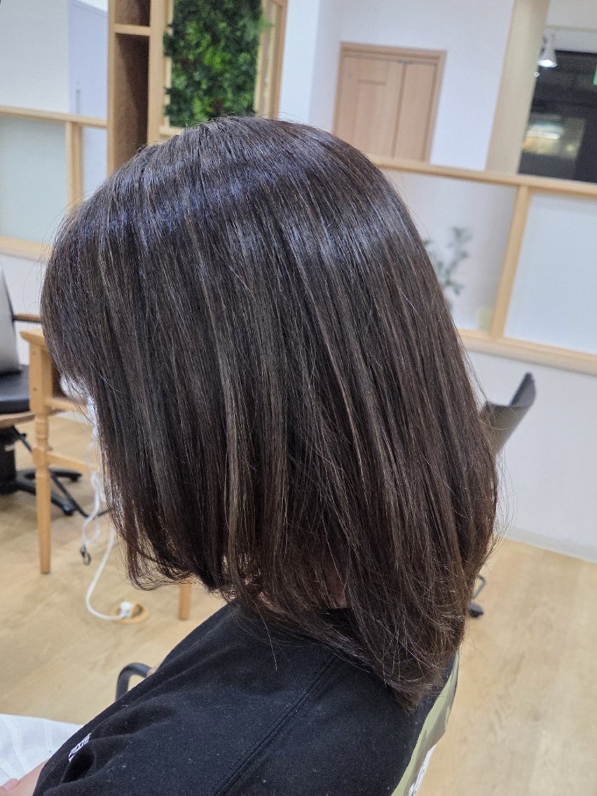 ミディアム カラー カット ヘアカラー 新木 美優のヘアスタイル