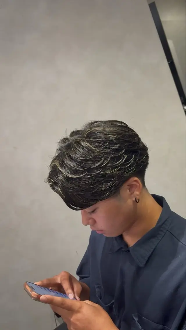 ミディアム パーマ メンズ メンズパーマ特化 美容師 一樹のヘアスタイル