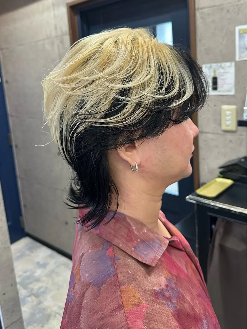 ミディアム カラー メンズ メンズウルフカット ウルフカット カット ヘアカラー トリートメント 💎メンズパーマ特化 🥇メンズのプロのヘアスタイル