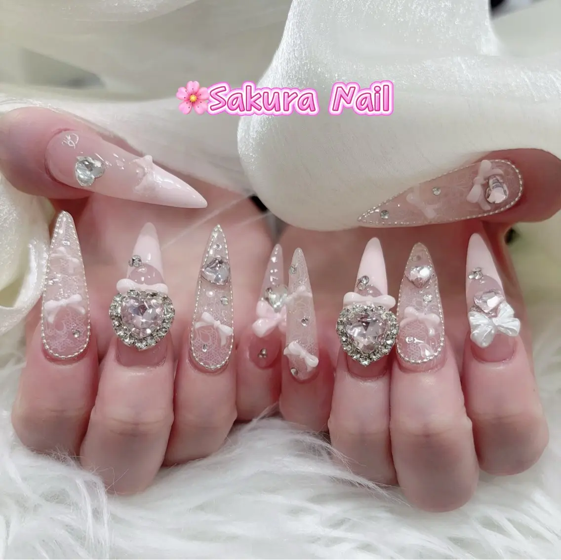 ネイル アートネイル オーロラネイル ボルドー チークネイル フレンチネイル ハンドネイル Sakura Nail Salonのネイルデザイン