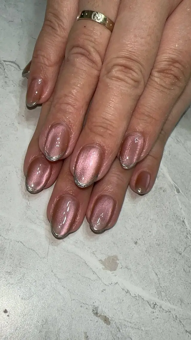 ネイル フレンチネイル マグネットネイル シルバー ハンドネイル with nail.のネイルデザイン