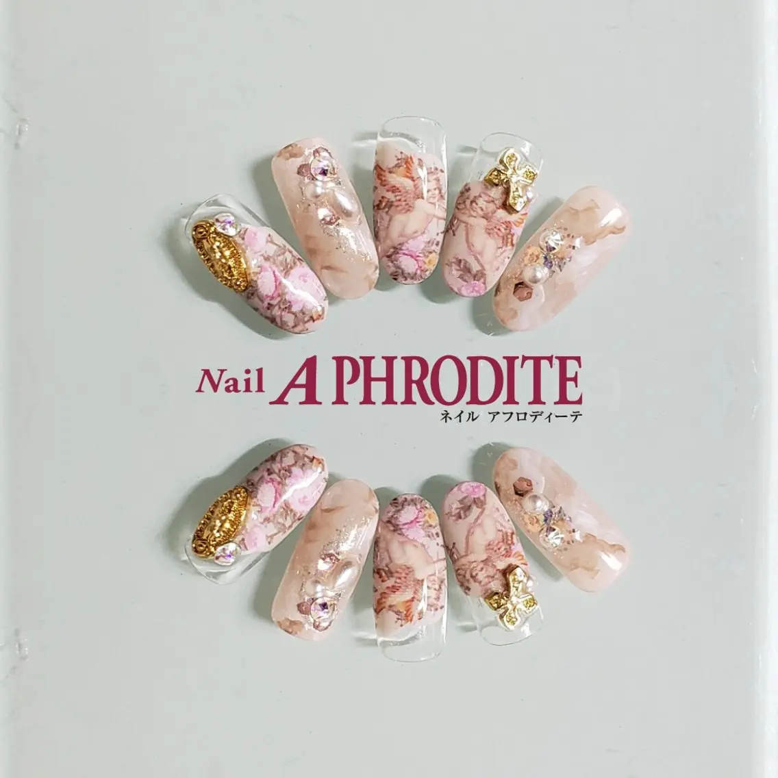ネイル ジェルネイル ニュアンスネイル スカルプネイル ソフトジェル ネイルチップ ハンドネイル Nail Aphroditeのネイルデザイン