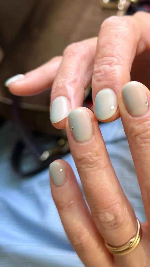 ネイル ブルー グラデーション マットネイル ハンドネイル pointillé .ayaのネイルデザイン