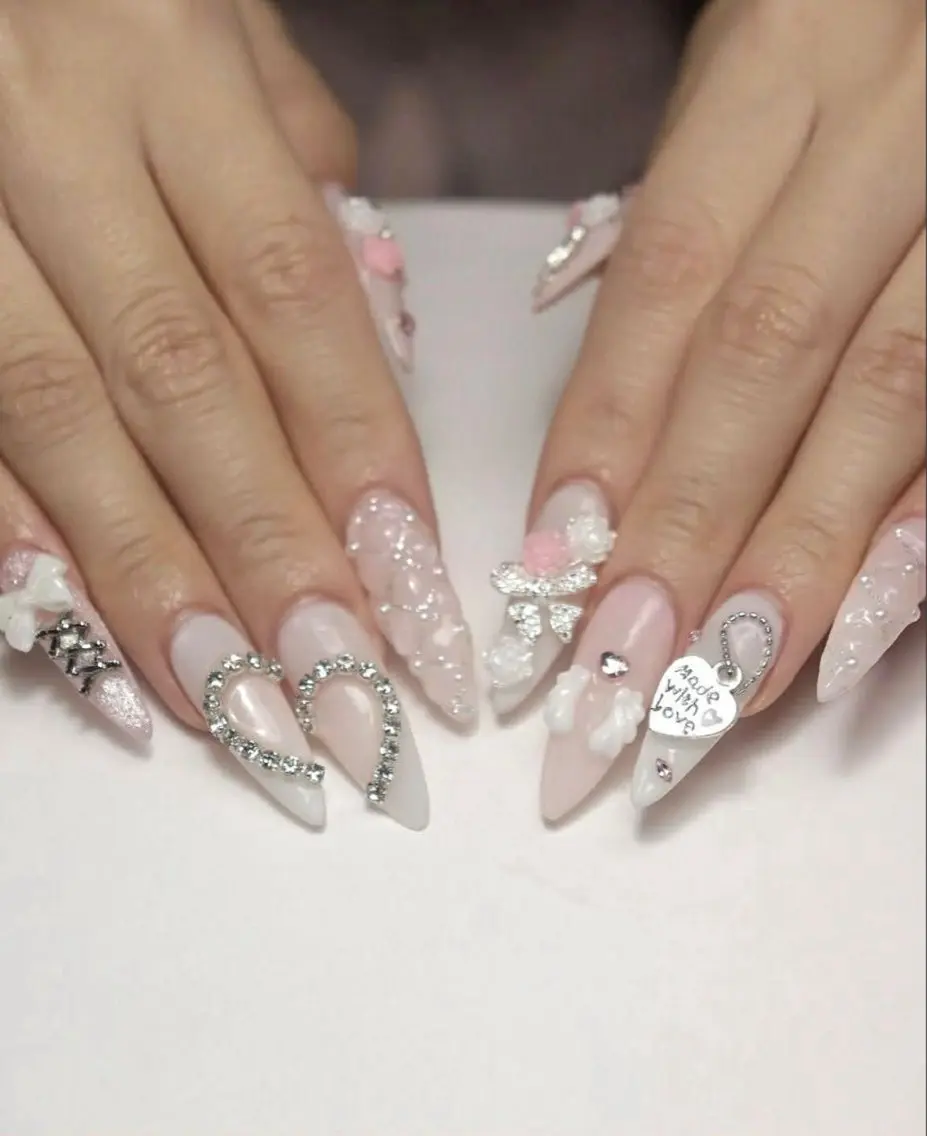 ネイル ハンドネイル LANA NAILのネイルデザイン