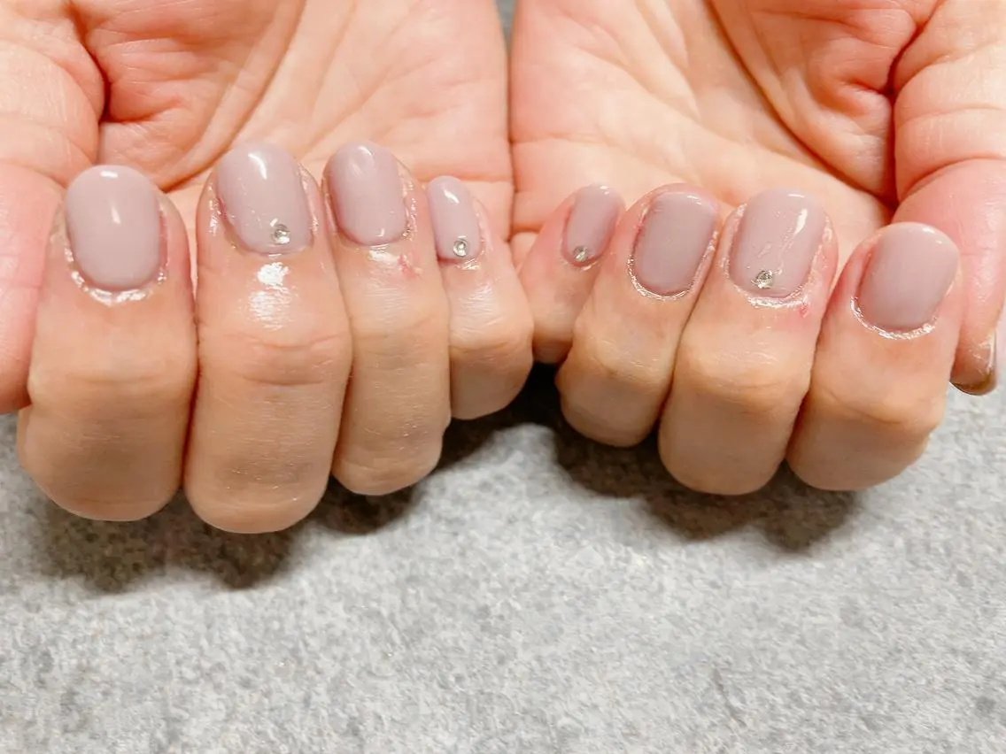 ネイル オーロラネイル フラワーネイル フットネイル フレンチネイル ジェルネイル ハンドネイル mogunail &blowのネイルデザイン