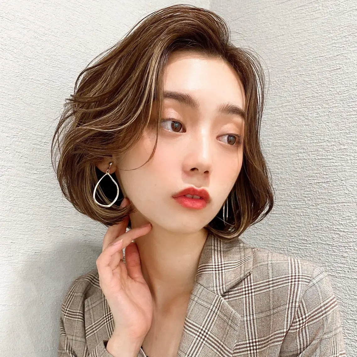 ショート カラー パーマ 小顔カット カット ヘアカラー トリートメント モテ髪×トレンド💕 小顔レイヤー 金井のヘアスタイル