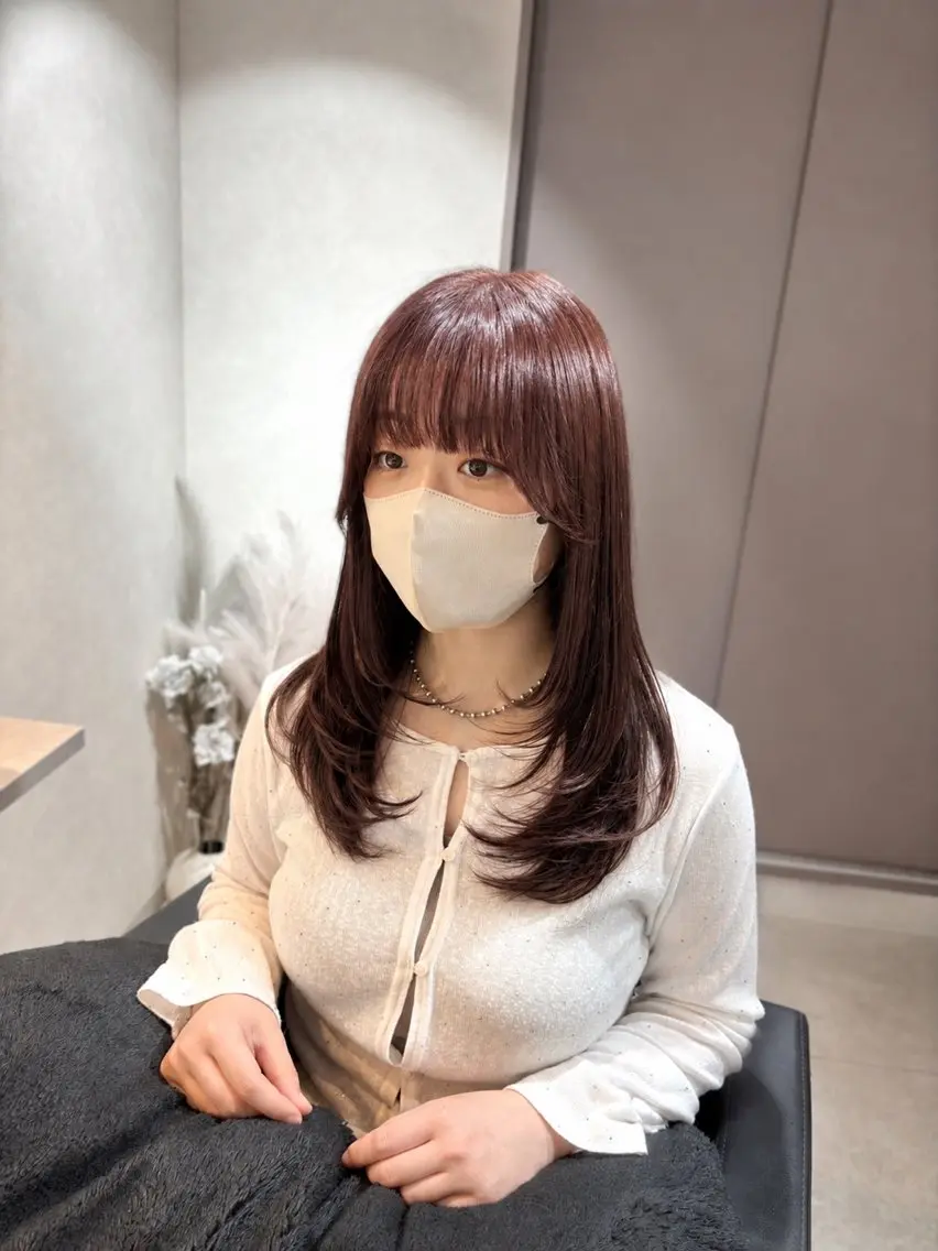 ロング 顔まわりレイヤー 韓国風ヘア レイヤーカット 小顔カット カット ヘアカラー トリートメント 程塚七海 /韓国風レイヤー🎀のヘアスタイル