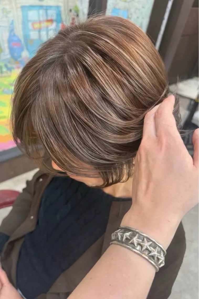 ショート カラー 菅野谷 琉那のヘアスタイル