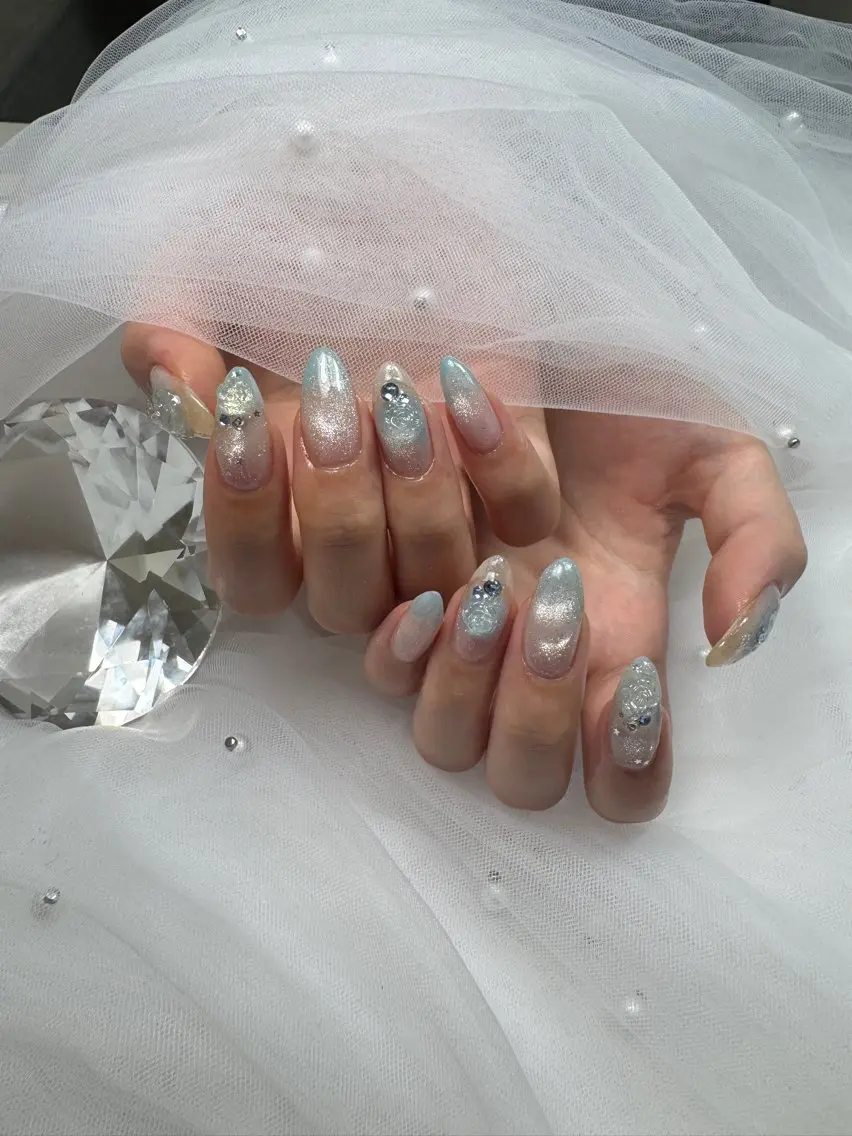 ネイル アートネイル チークネイル ドット フットネイル フレンチネイル ハンドネイル Queeens nailのネイルデザイン