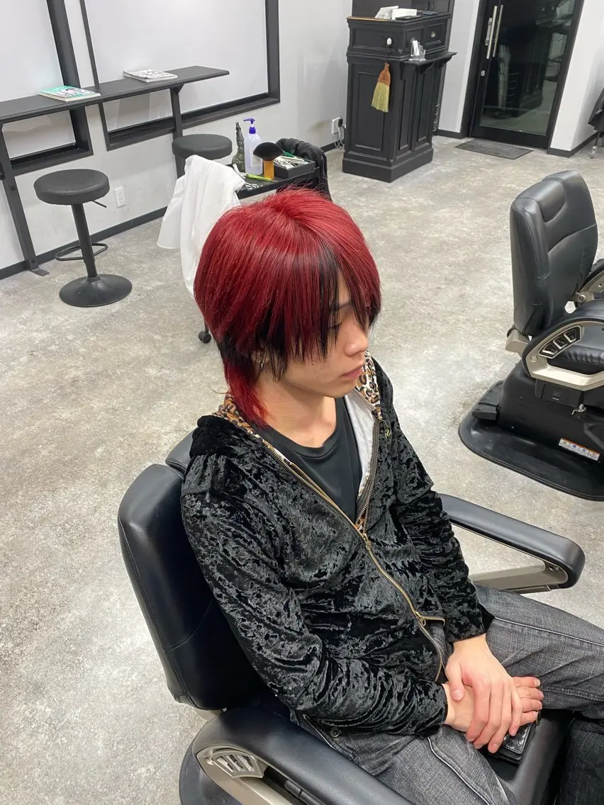 カット＋ブリーチ＋デザインカラー（インナーカラーなど）の写真