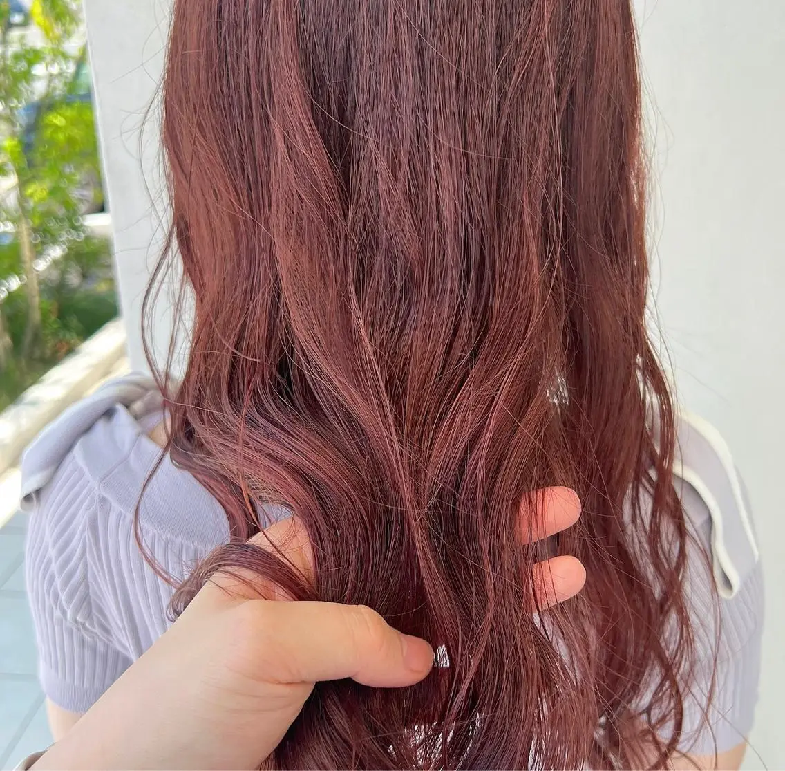ロング ピンクブラウン 切りっぱなしボブ 👩🏼ミニボブのヘアスタイル