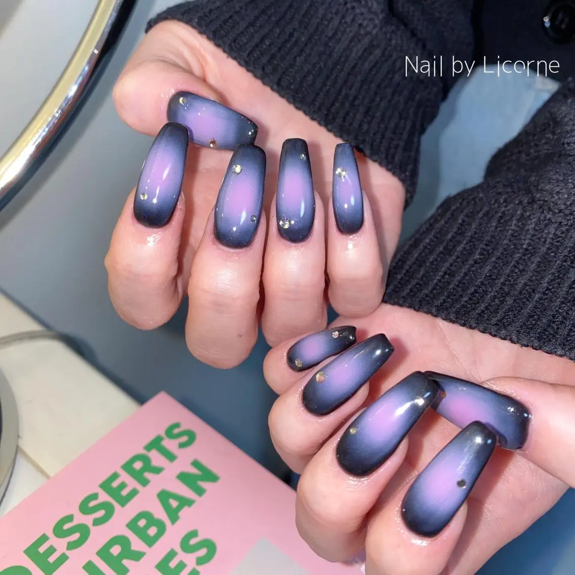 ネイル アートネイル オーロラネイル フレンチネイル 氷ネイル・うるうるネイル マグネットネイル ハンドネイル Nail by Licorneのネイルデザイン