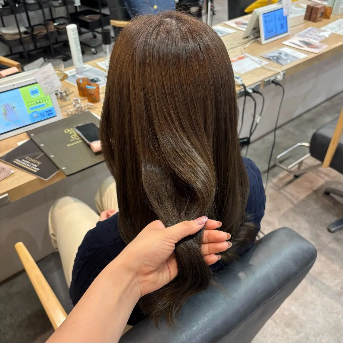 カラー 艶感カラー/オリーブ アレンジ：♡のヘアスタイル