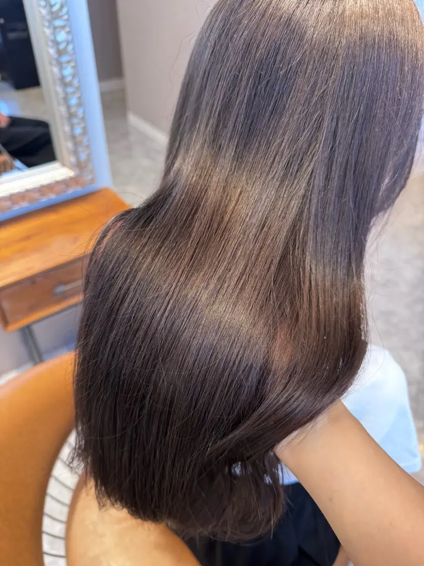 ロング ヘアカラー emusalon erinaのヘアスタイル