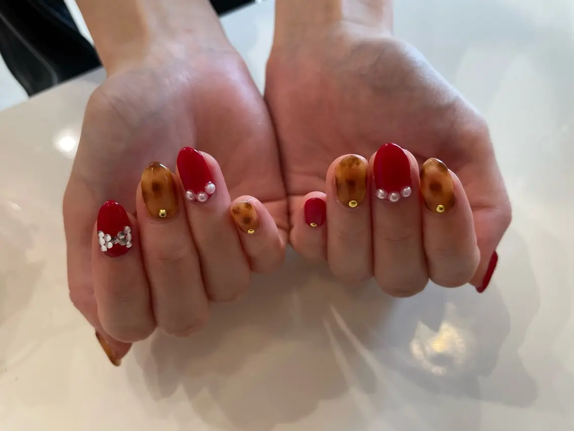 ネイル ♡ビジュール♡ NAIL &まつ毛のマツエク・マツパデザイン