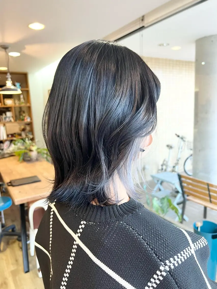 【⭐インナーカラー⭐インナーブリーチ➕全体ヘアカラー】トリーメント付の写真