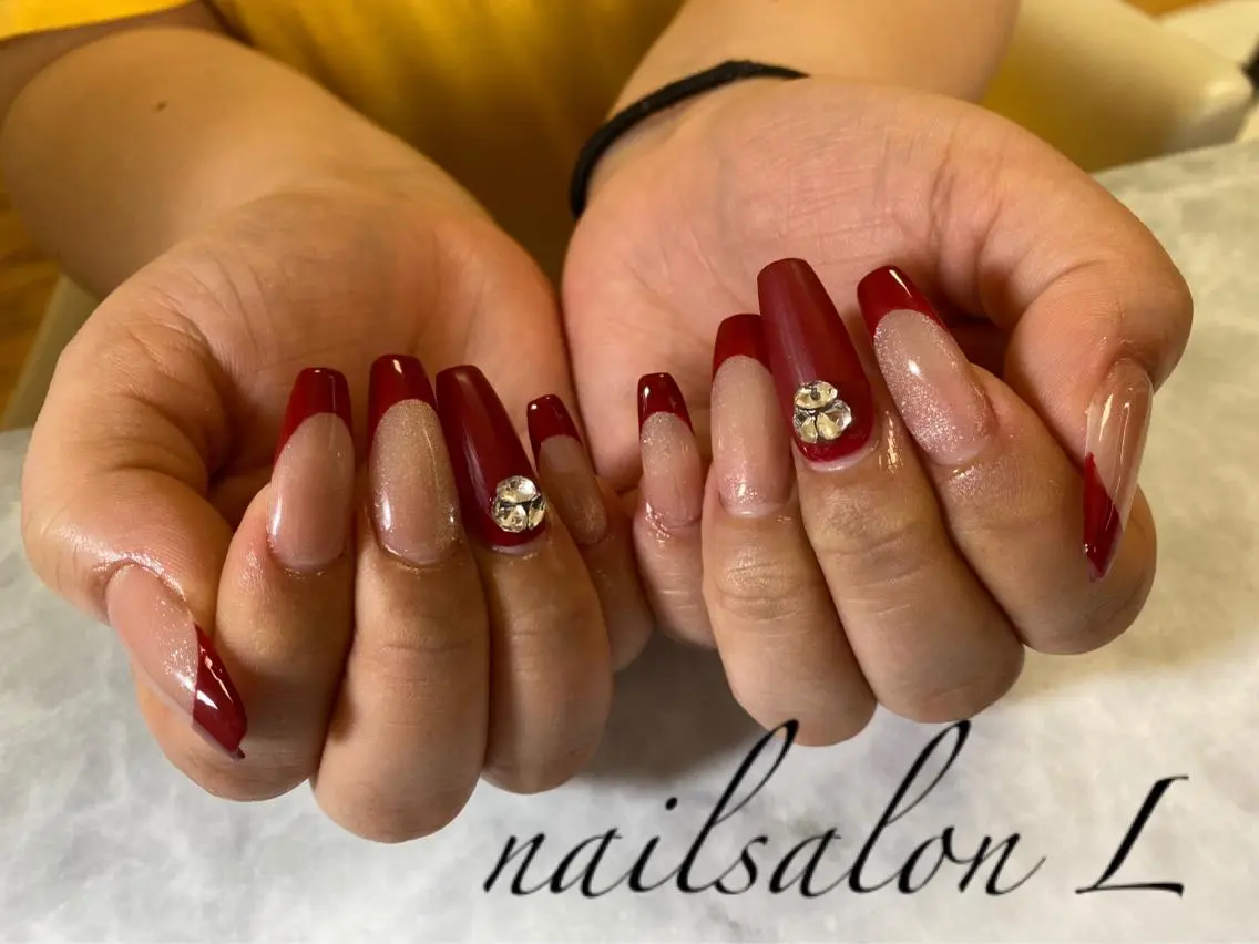 ネイル スカルプネイル NAILSALON Ｌのネイルデザイン