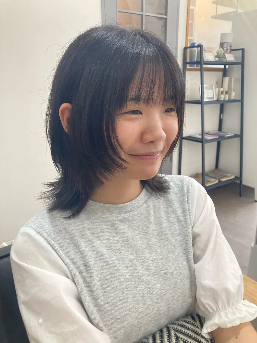 ミディアム ウルフカット 松谷 遼のヘアスタイル
