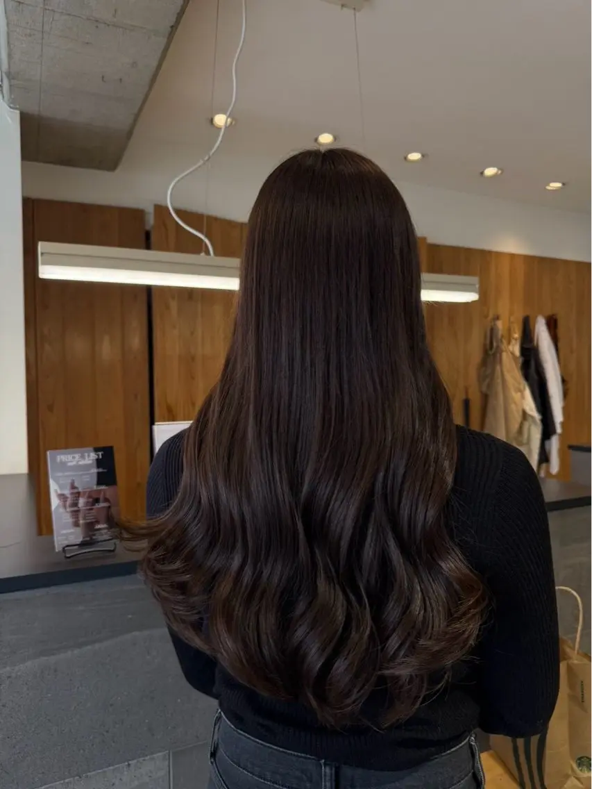 ロング カラー 末政 李椛のヘアスタイル