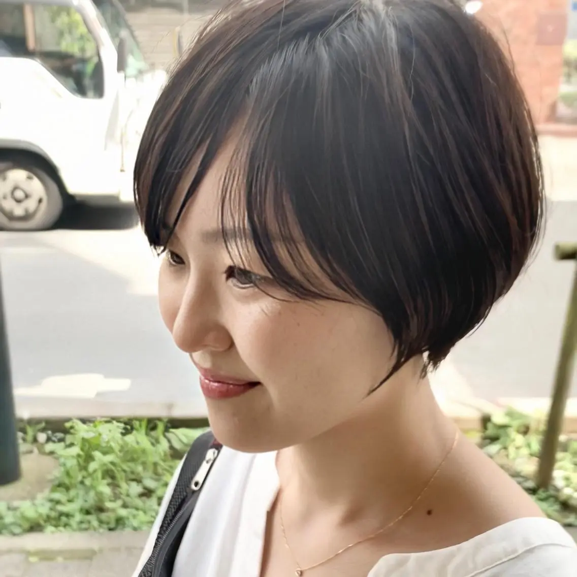 ショート カラー バレイヤージュ ハイライトカラー ハイライト レイヤーカット ショートヘア カット ヘアカラー circus by KENJE 町田店のヘアスタイル