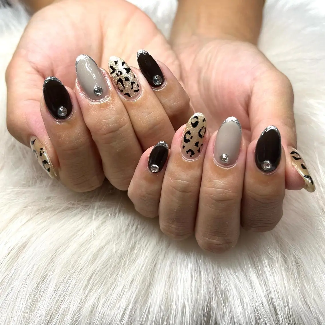ネイル アニマル柄 マグネットネイル Nail Salon Momoのネイルデザイン