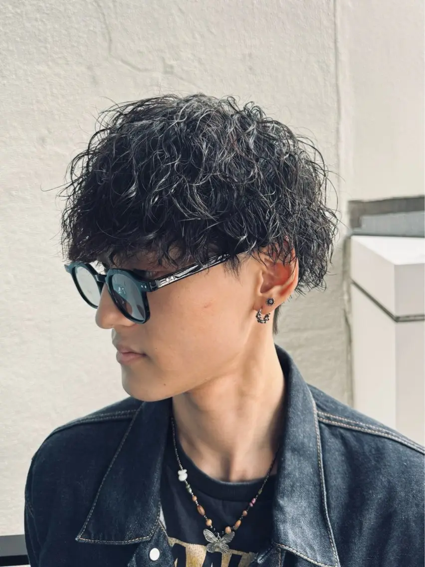 パーマ メンズ メンズパーマ ツイストスパイラルパーマ スパイラルパーマ 山下 徹のヘアスタイル