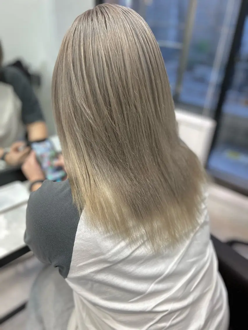 ロング カット ヘアカラー トリートメント 【elyts】 𝑲𝑶𝑼𝑲𝑰のヘアスタイル