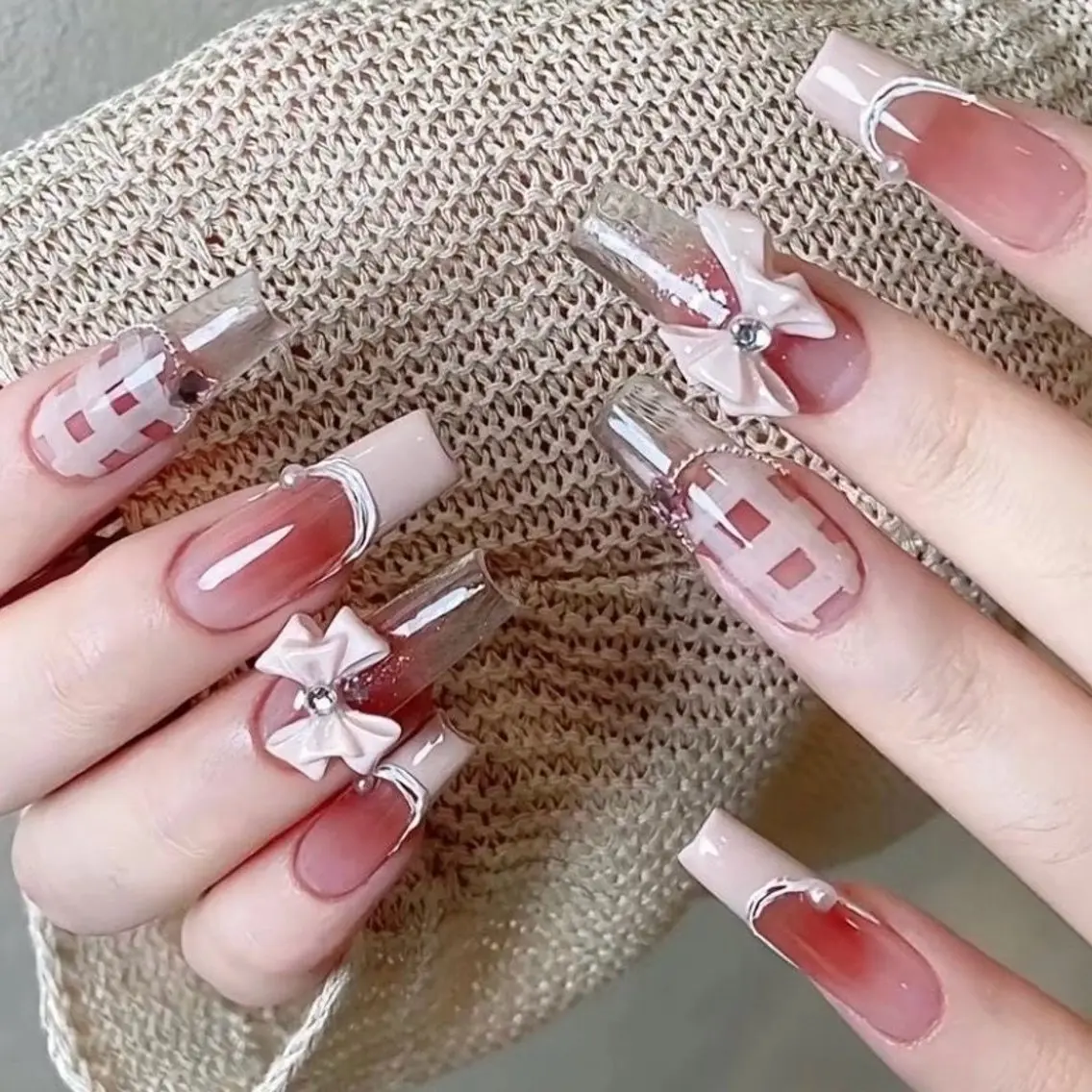 ネイル フレンチネイル ジェルネイル 韓国ネイル ロングネイル ピンク ハンドネイル Blingg NailStudioのネイルデザイン
