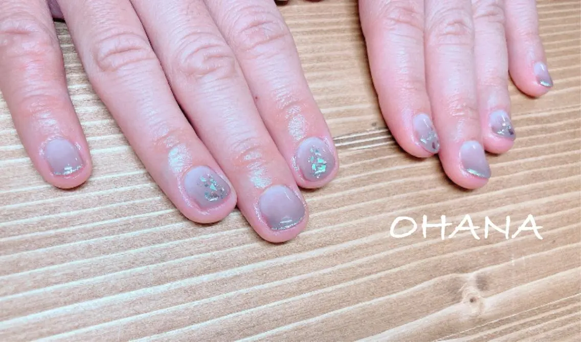 ネイル べっ甲ネイル フットネイル マグネットネイル ミラーネイル ニュアンスネイル nailroom OHANA🌴のネイルデザイン