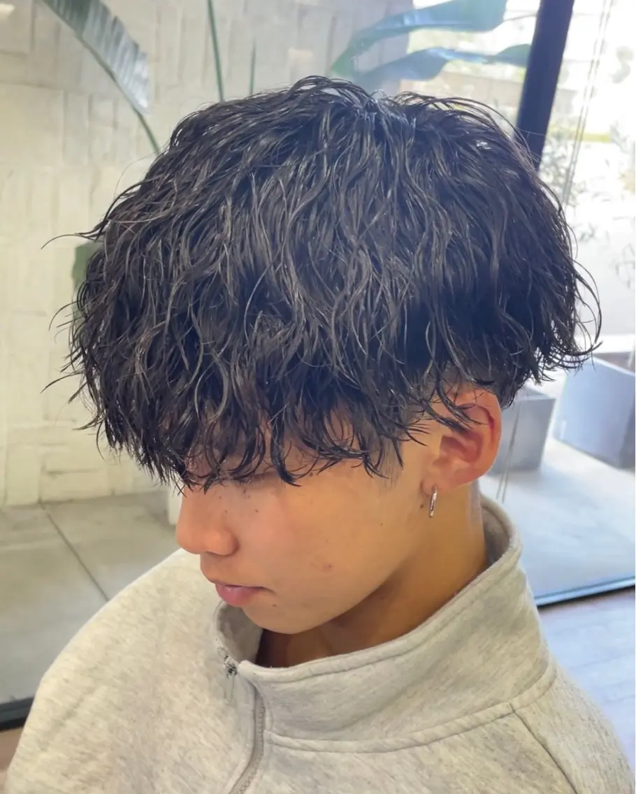 【メンズ】カット＋ツイストスパイラルパーマ【マッシュ/短髪/刈り上げ】の写真