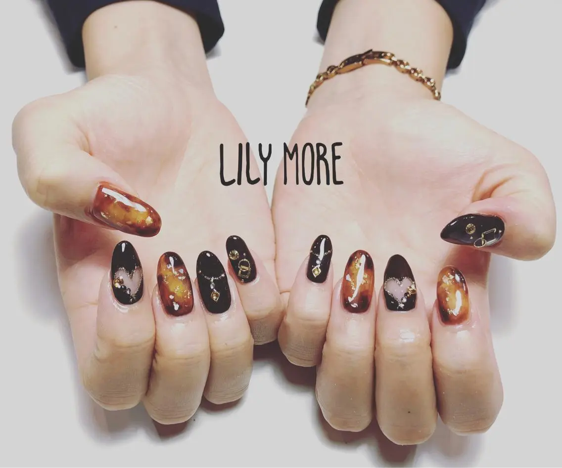 ネイル べっ甲ネイル Lily closetのネイルデザイン