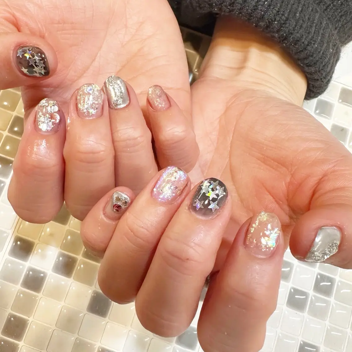 ネイル キラキラネイル nailist yuiのネイルデザイン