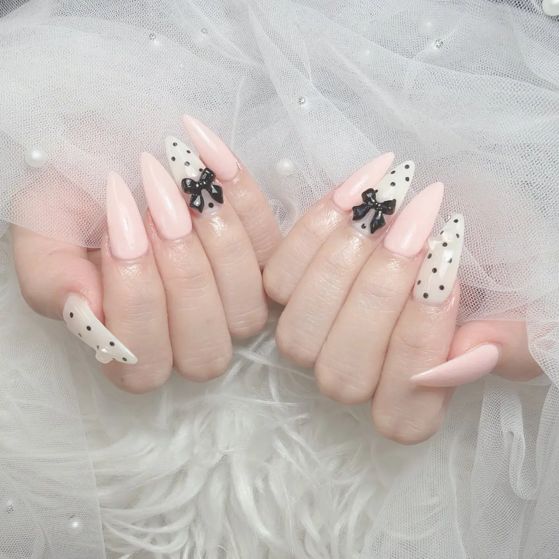 ネイル アートネイル ジェルネイル 韓国ネイル リボン ワンホンネイル ハンドネイル Lana Nailのネイルデザイン