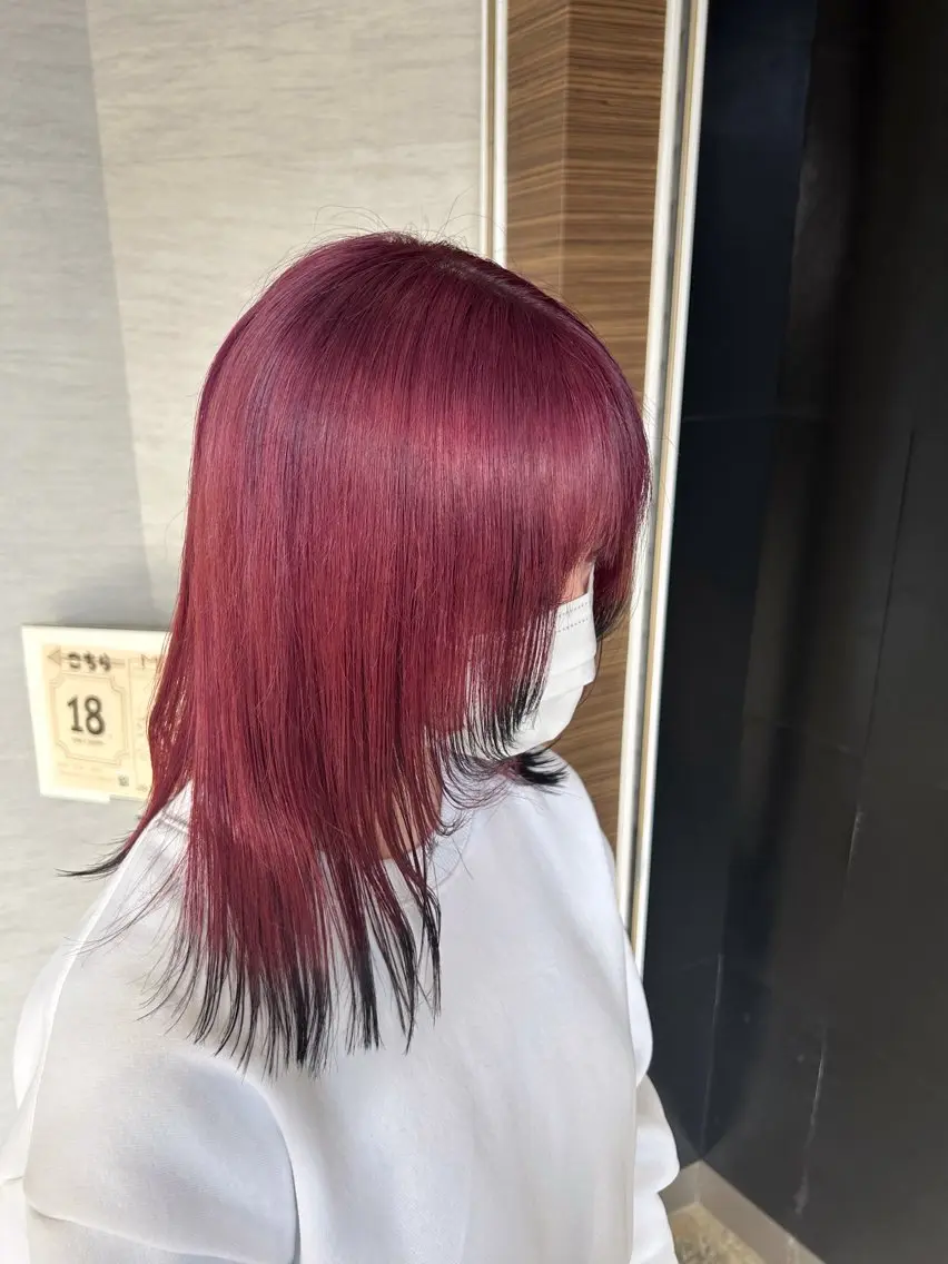 ミディアム カラー しの 《HAIR774》のヘアスタイル