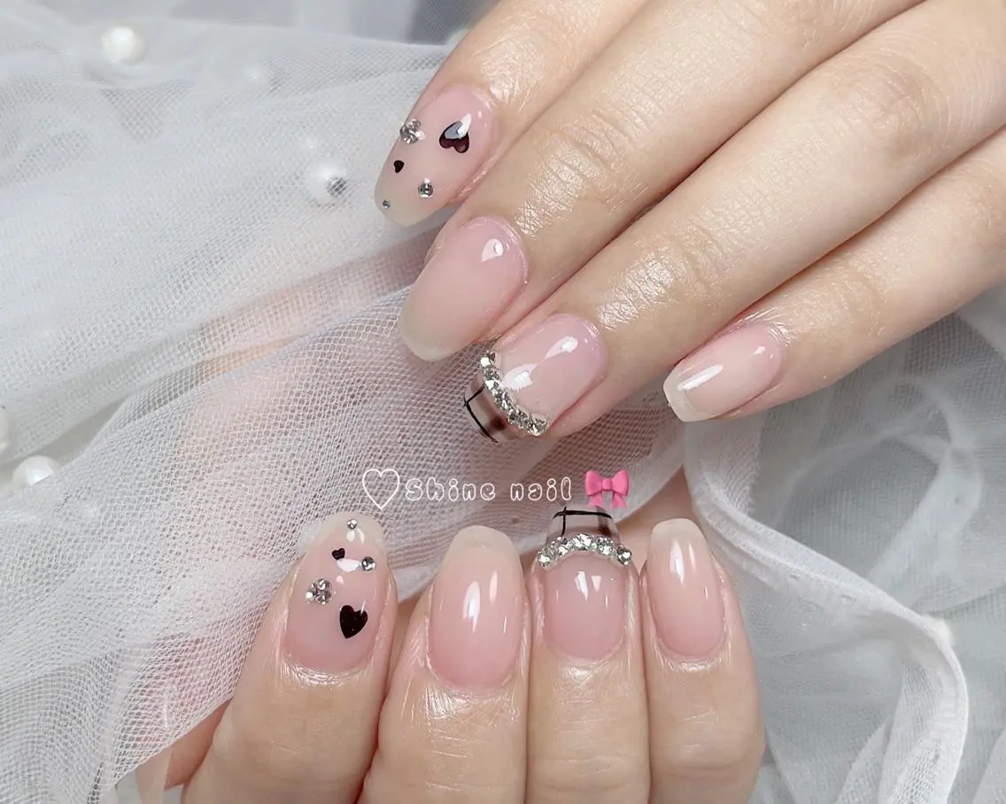 ネイル サイナネイル🎀 長さ出し専門店のネイルデザイン