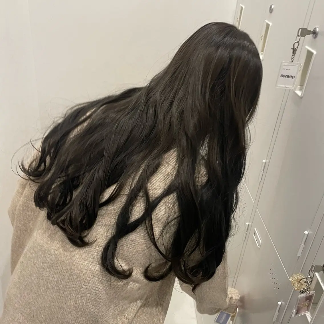 ロング カラー オリーブカラー yuzuna ハイトーン 天神のヘアスタイル