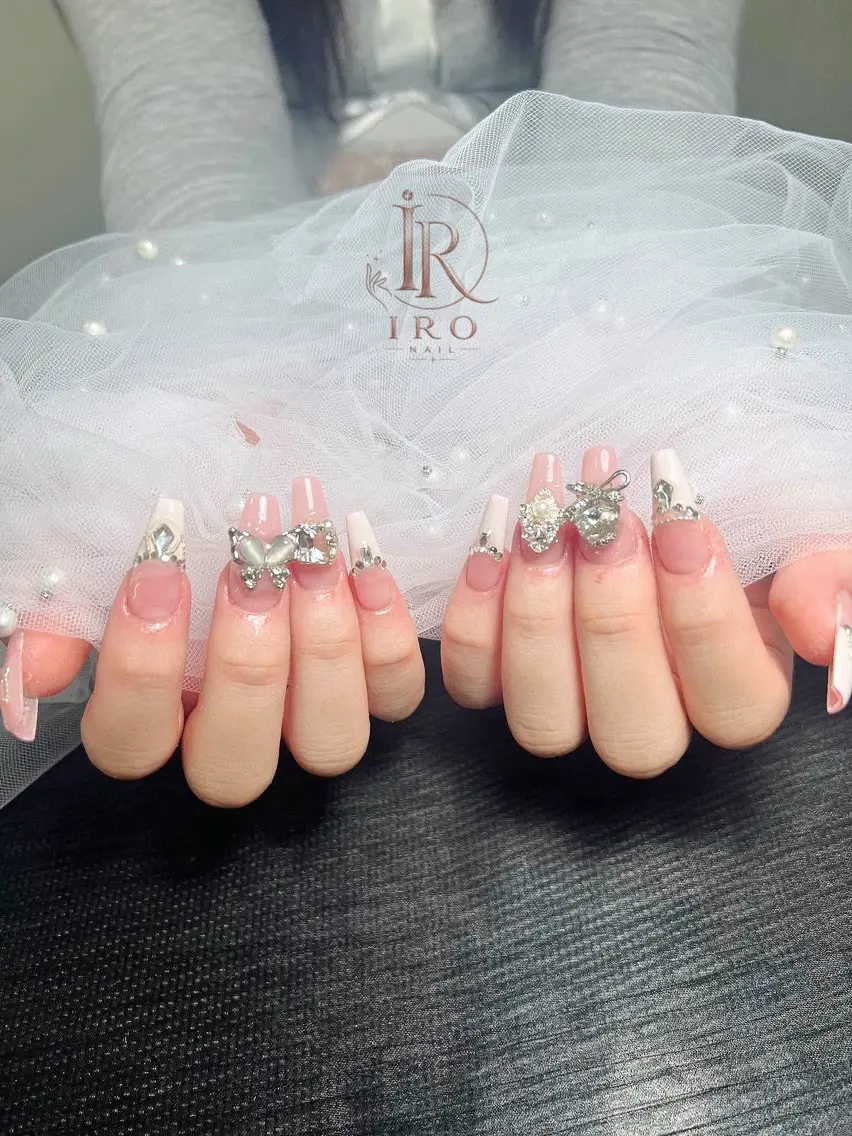 ネイル ハンドネイル IRO Nail Studioのネイルデザイン